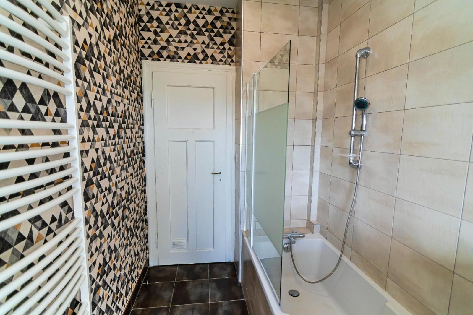 Bel Ami: Modern Chic Studio with Garden Access in City Center Schiltigheim Exterior photo
